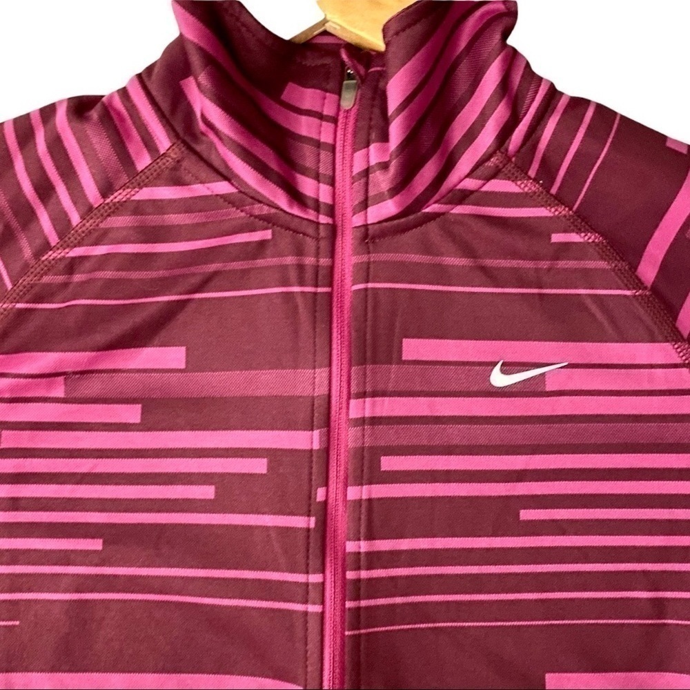 Nike dri-Fit element training long sleeve size large